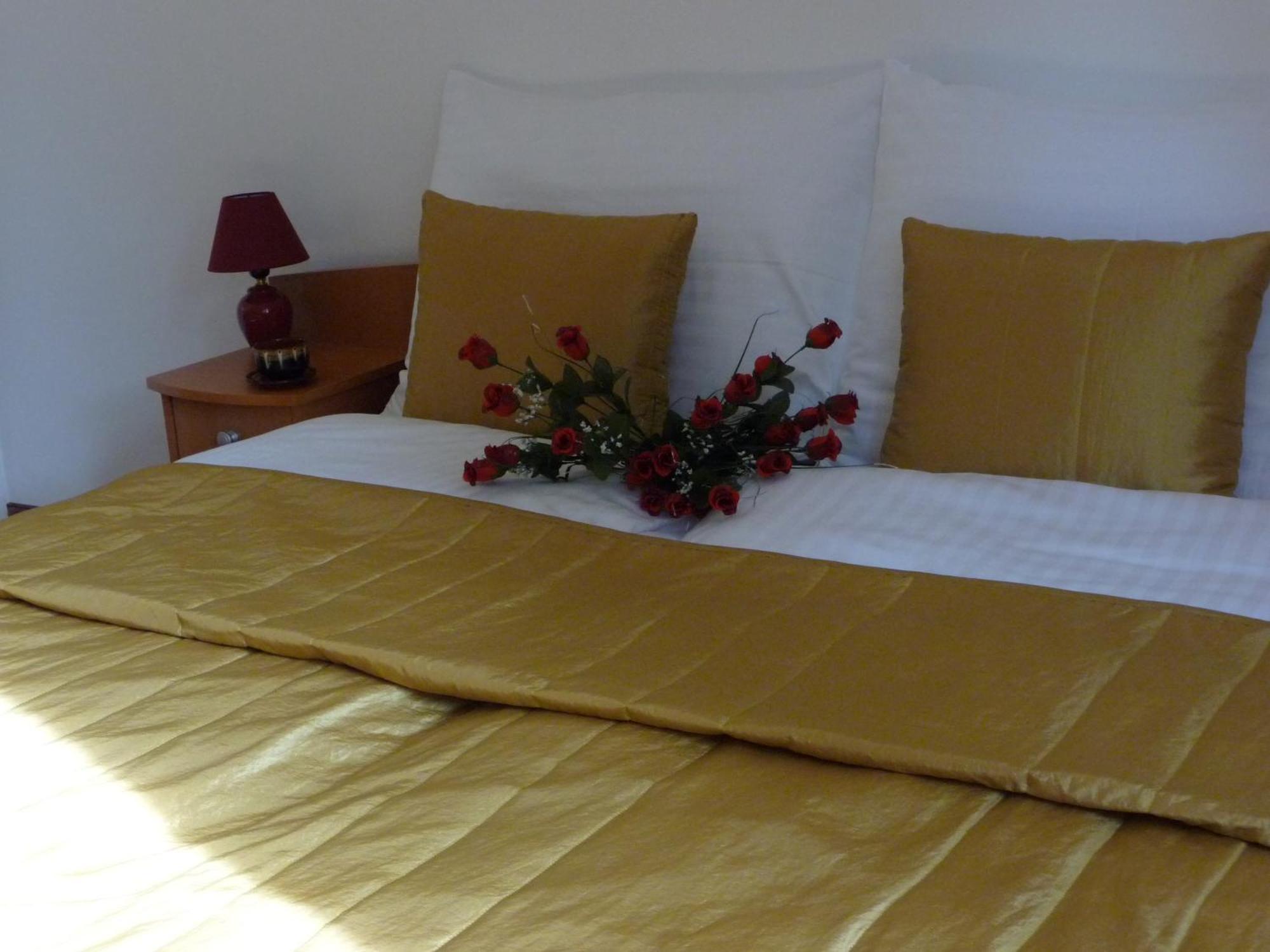 Balaton Art Guesthouse Balatonszemes Exterior foto